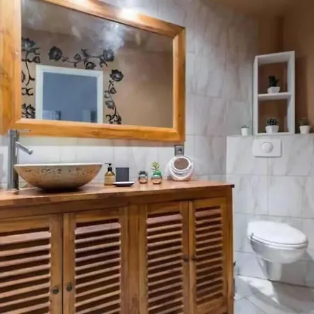 Apartment Signature Penthouse At Villefranche, Steps To Beach, Limited-time Offer